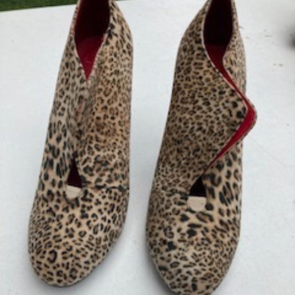 Cheetah print shoes